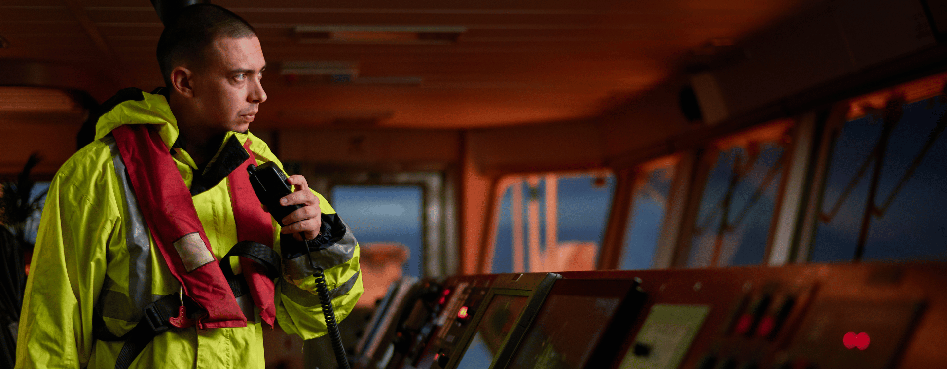 Enabling remote AR mentoring for maritime crews
